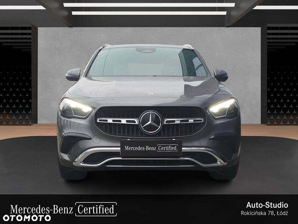 Mercedes-Benz GLA - 9