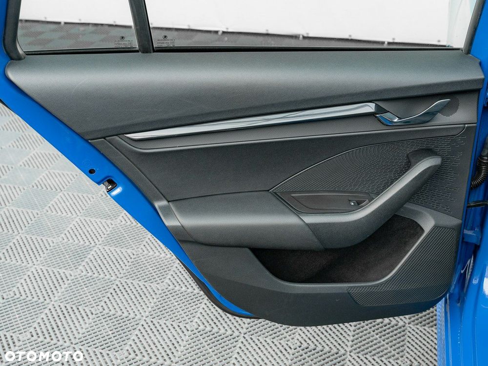 Skoda Octavia 2.0 TDI Ambition DSG - 23