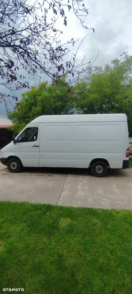 Mercedes-Benz Sprinter - 5