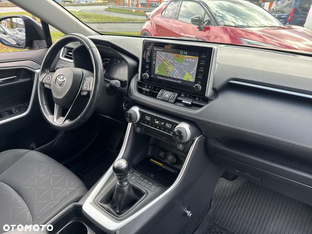 Toyota RAV4 2.0 Comfort 4x2 - 17