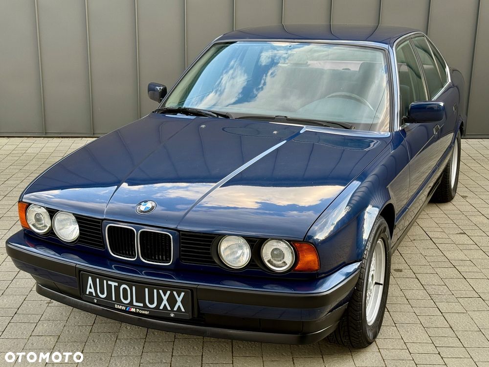 BMW Seria 5 520i - 25