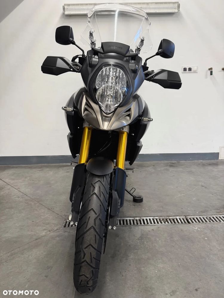 Suzuki V-STROM - 38