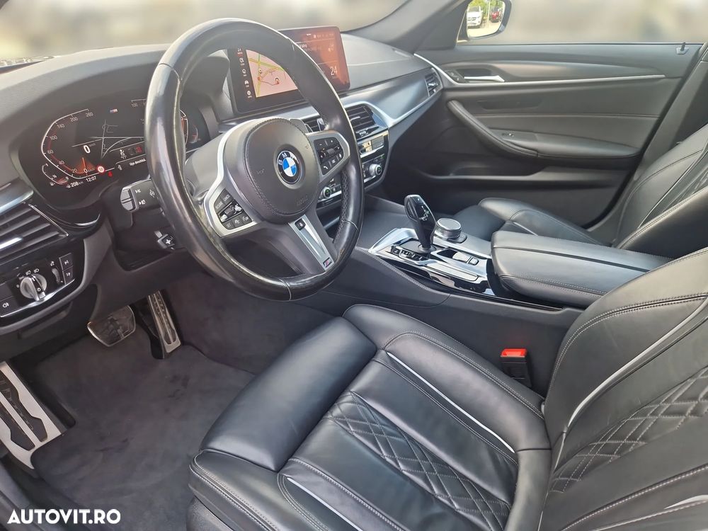 BMW Seria 5 530i xDrive AT MHEV - 10