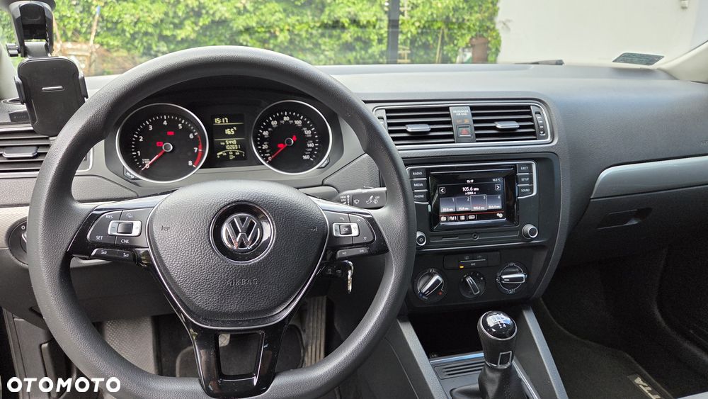 Volkswagen Jetta 1.4 TSI BMT Trendline - 11