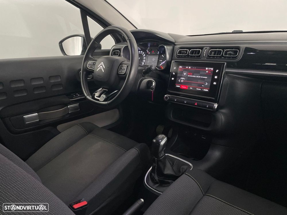 Citroën C3 1.2 PureTech Shine - 24