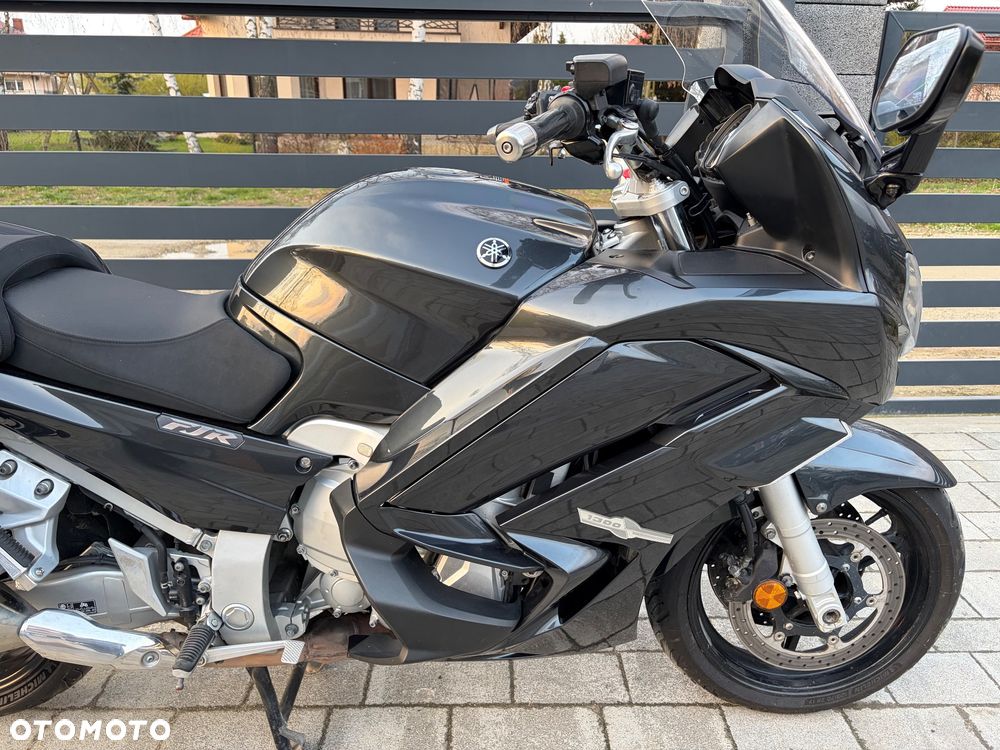 Yamaha FJR - 11