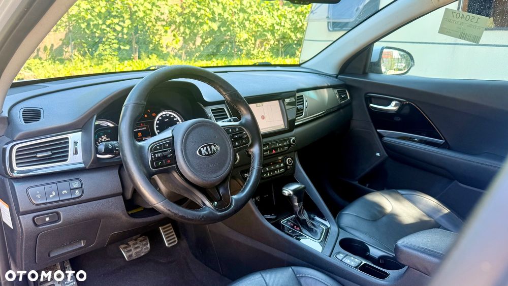Kia Niro 1.6 GDI HEV 2WD OPF Edition 7 - 24