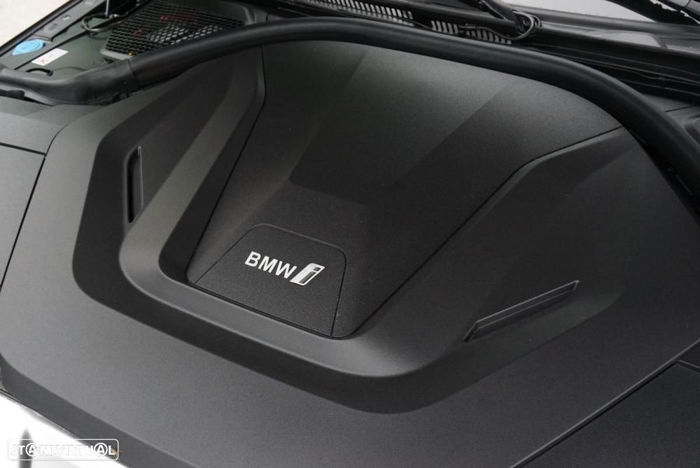 BMW i4 eDrive40 - 17