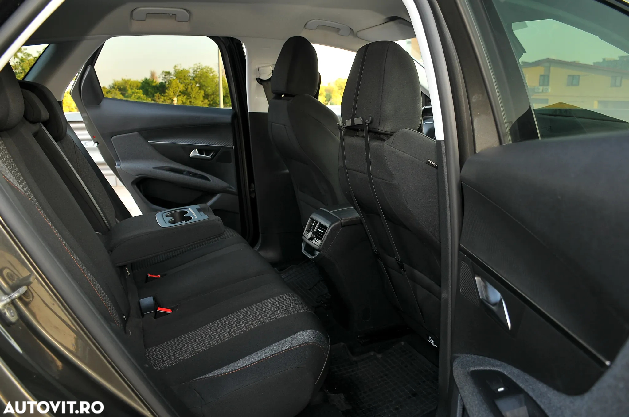 Peugeot 3008 1.5 BlueHDI 130 EAT8 Allure Pack - 6