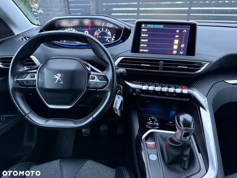 Peugeot 3008 PureTech 130 Stop & Start GPF Allure - 29