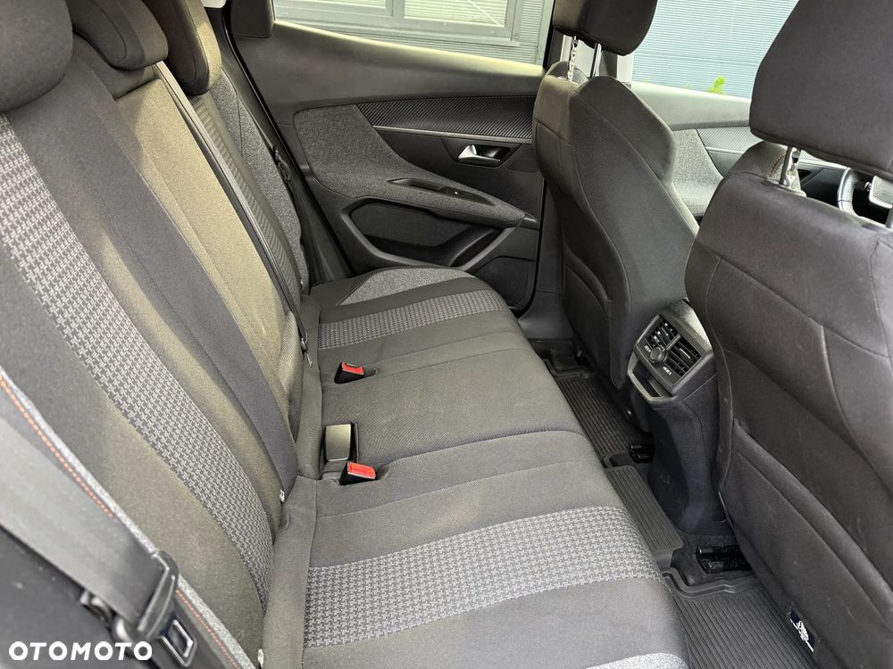 Peugeot 3008 PureTech 130 Stop & Start GPF Allure - 22