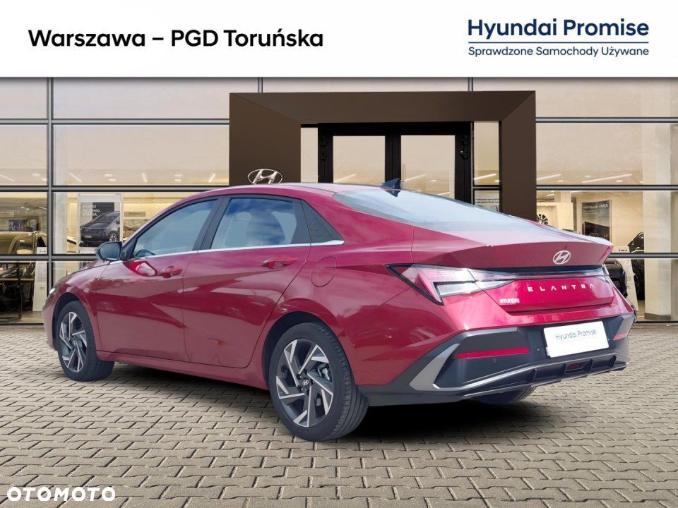 Hyundai Elantra - 3