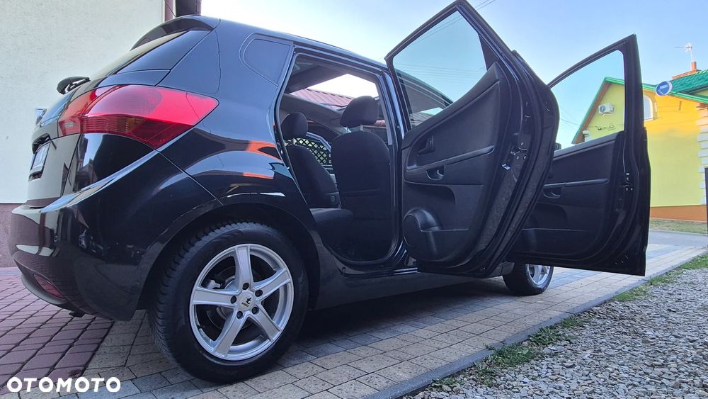 Kia Venga 1.6 CVVT Automatik Fifa World Cup Edition - 33