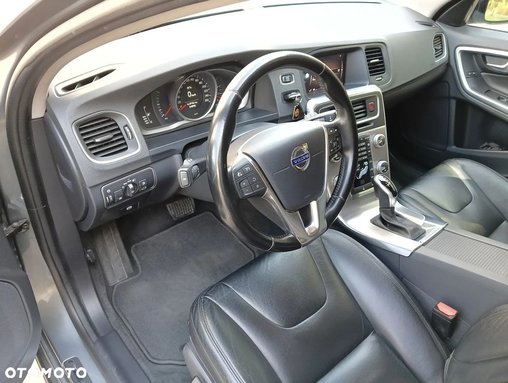 Volvo V60 - 13