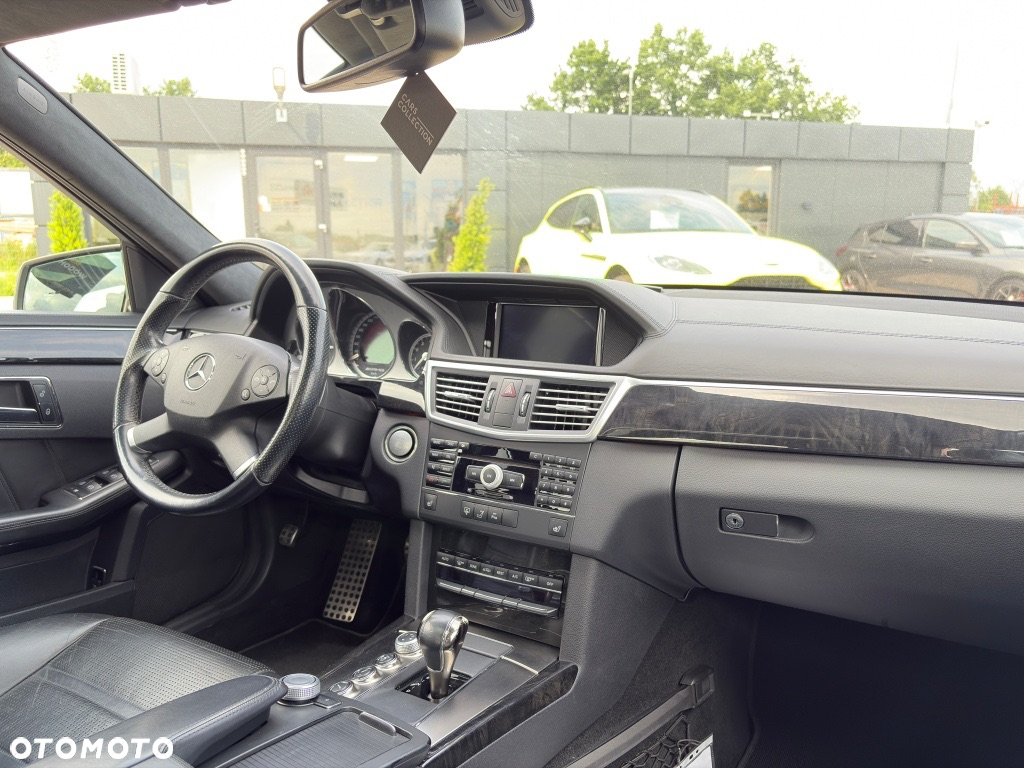 Mercedes-Benz Klasa E 63 AMG T AMG Speedshift 7G-MCT - 13