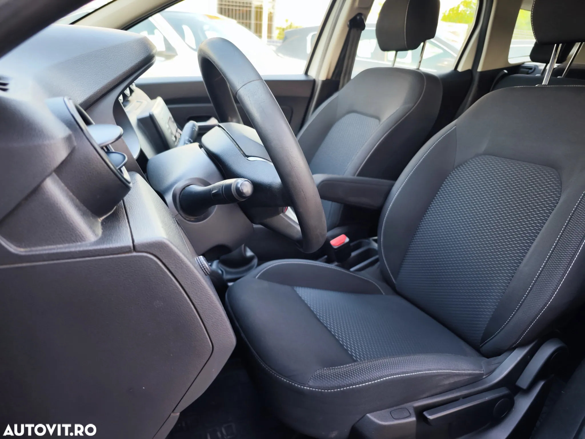 Dacia Duster 1.5 Blue dCi 4WD Comfort - 9