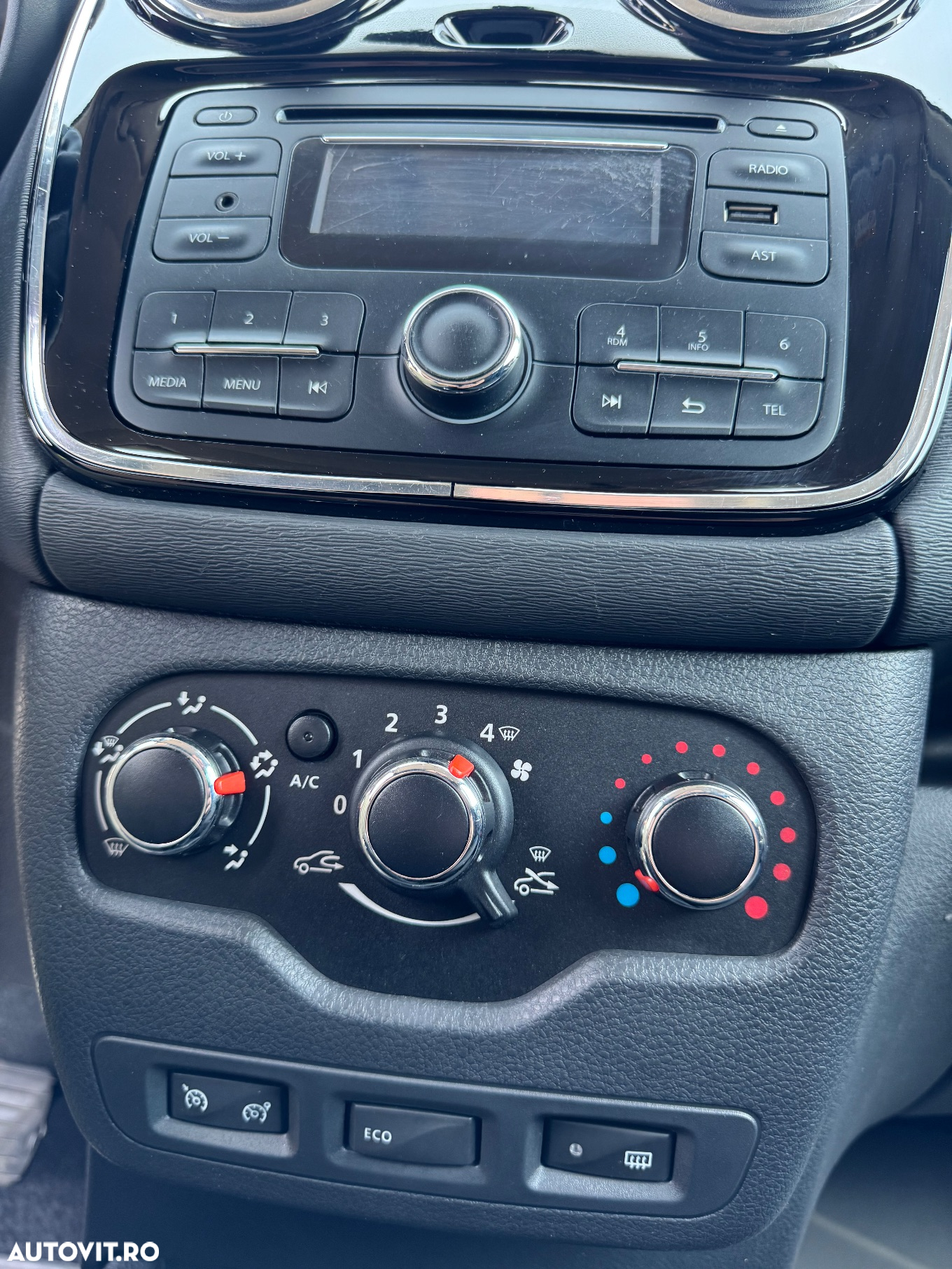 Dacia Lodgy 1.2 TCe 115 CP Laureate - 16