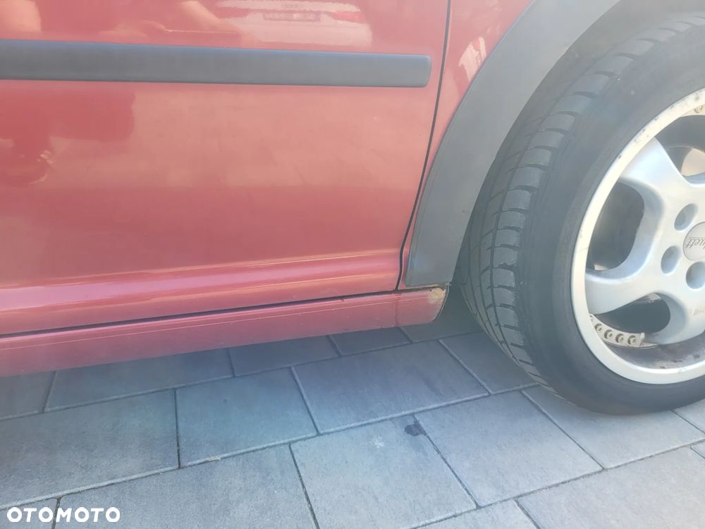 Volkswagen Golf 1.6 Basis - 6