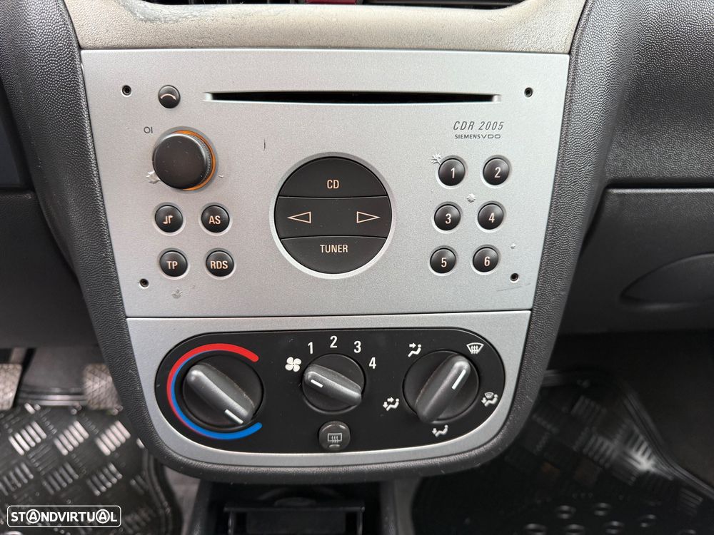 Opel Corsa 1.2 16V Confort - 22