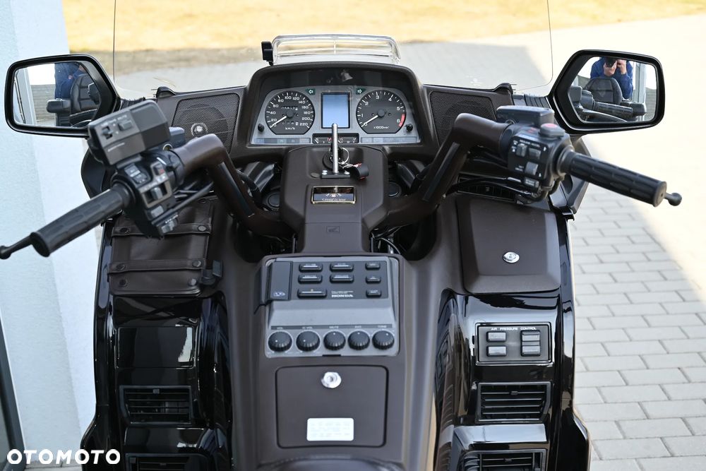 Honda GL - 7