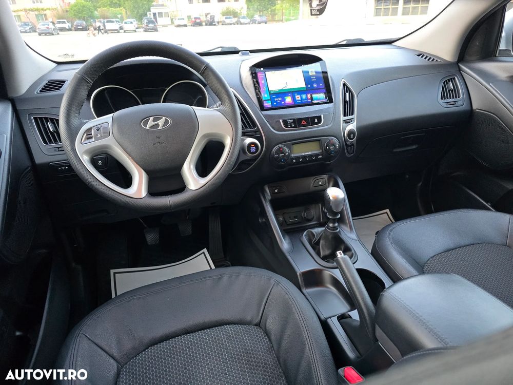 Hyundai ix35 2.0 CRDI 4WD Premium - 11