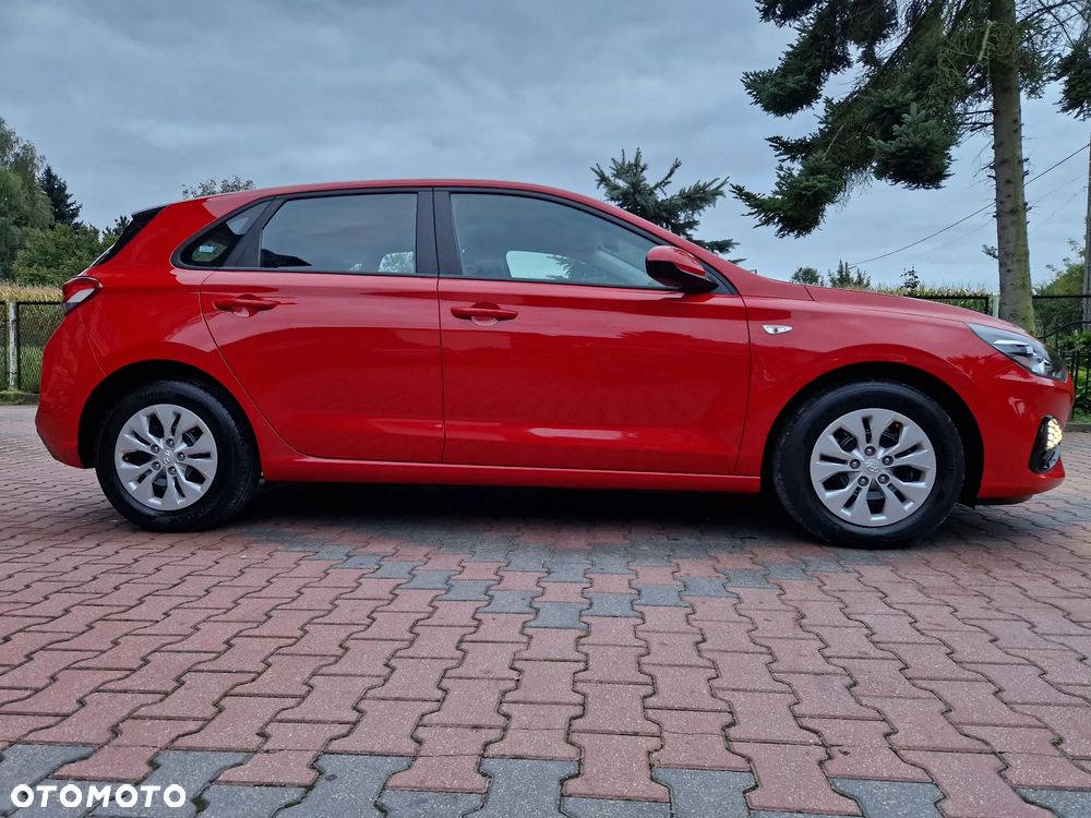Hyundai i30 1.5 DPI Classic + - 11