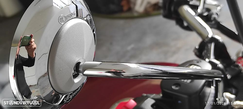 Triumph Bonneville - 15