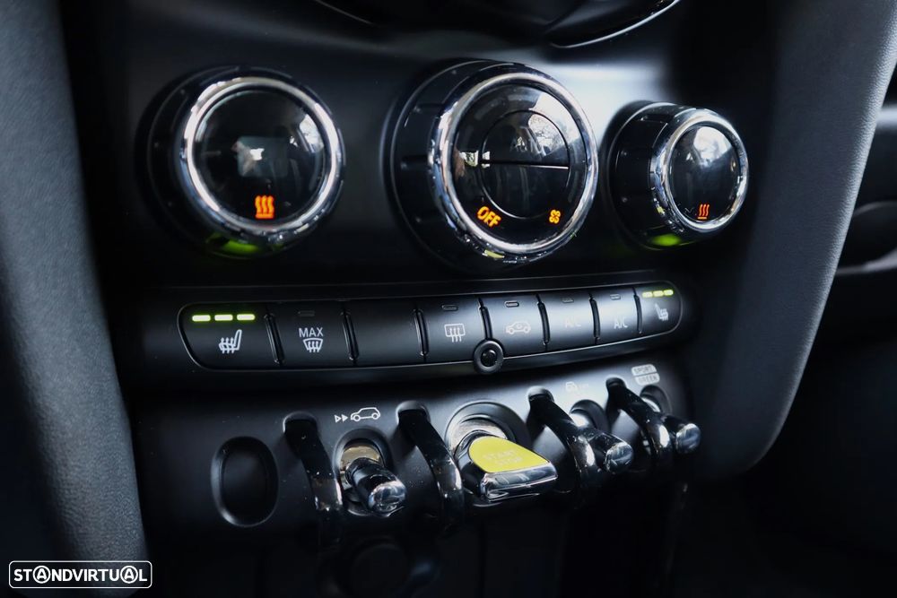 MINI 3 Portas Cooper SE Classic - 16