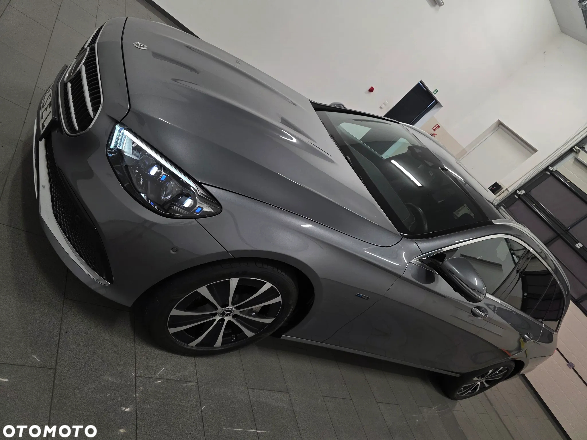 Mercedes-Benz Klasa E 300 d T 9G-TRONIC Exclusive - 35
