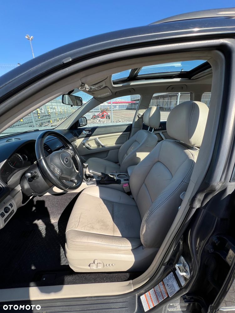 Subaru Outback 2.0D RC 000 - 15