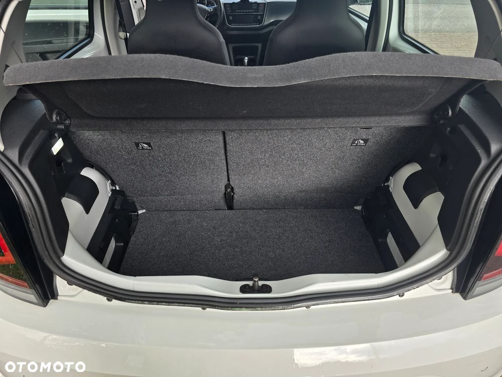 Volkswagen up! e-up - 13