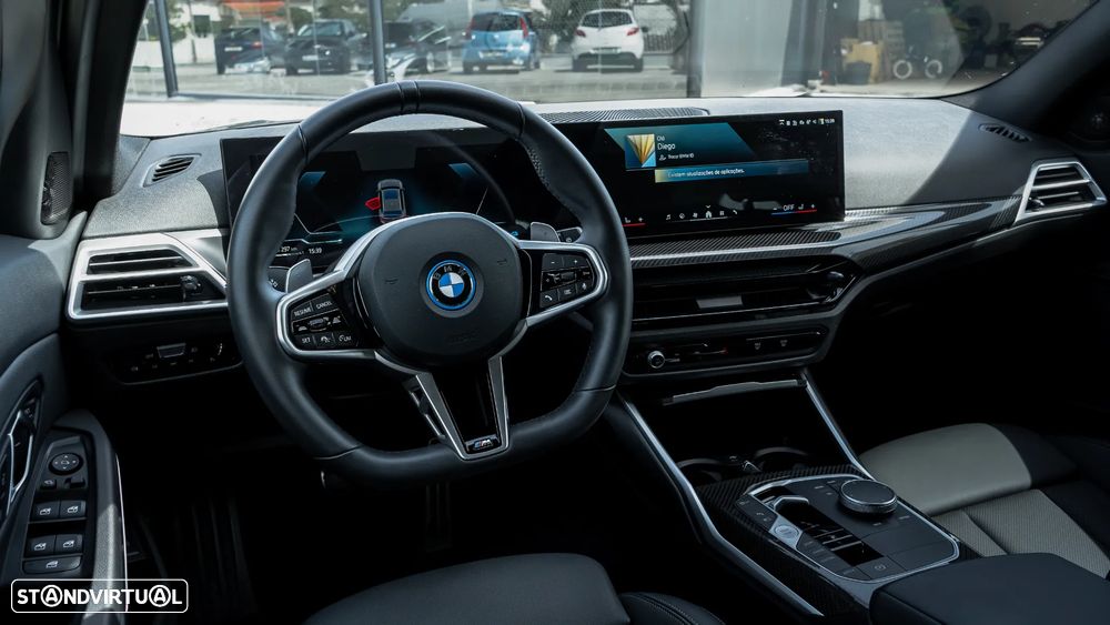 BMW 330 e Pack Desportivo M Pro Auto - 16
