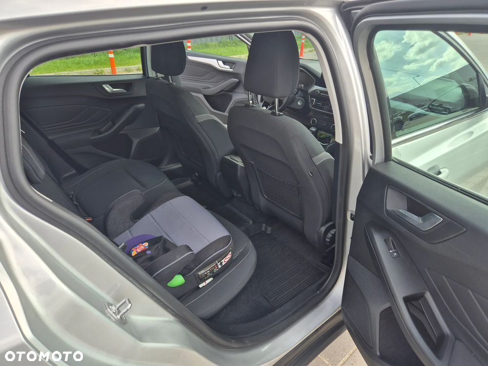 Ford Focus - 11