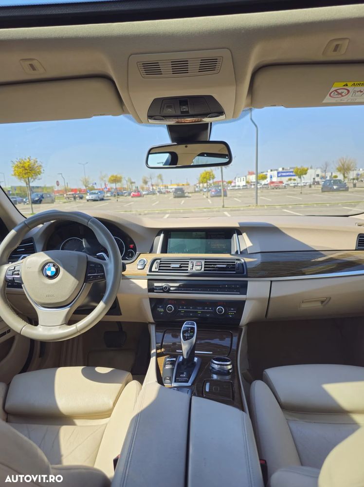 BMW Seria 5 525d Sport-Aut. Modern Line - 12