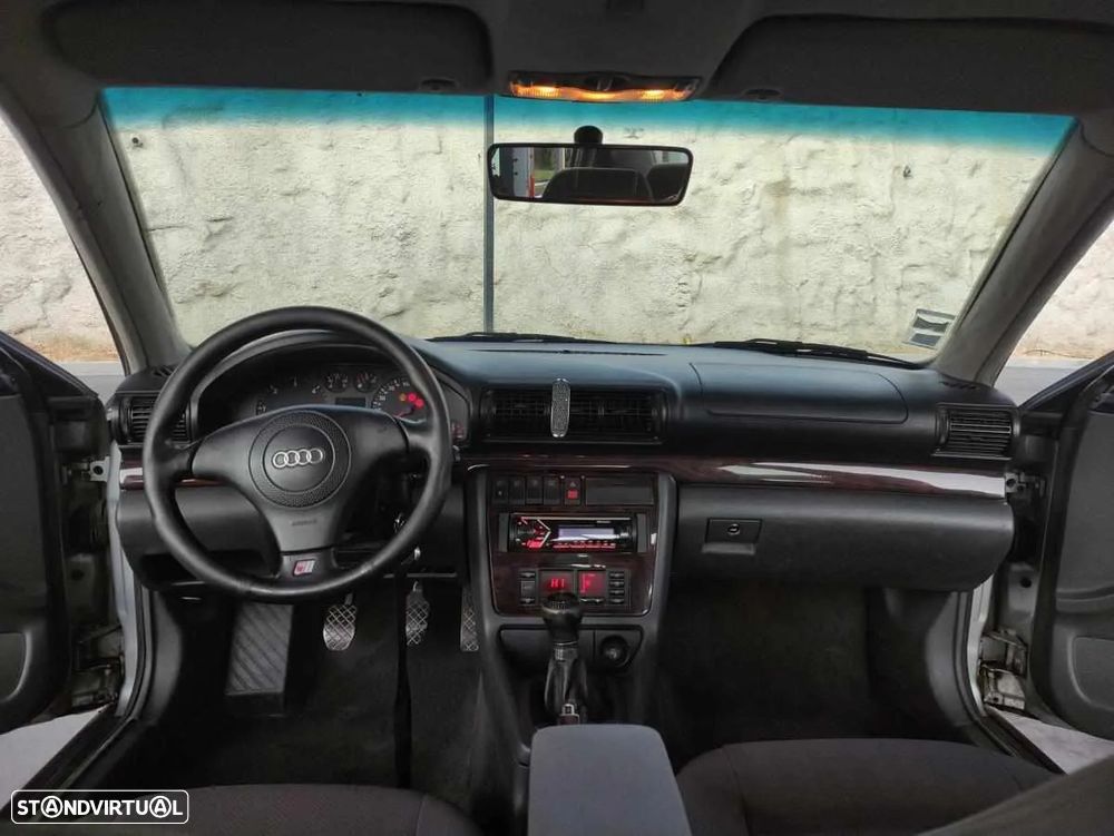 Audi A4 1.9 TDI Sport - 4