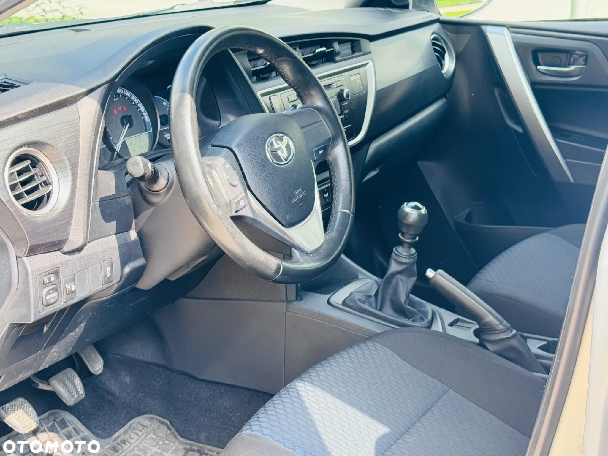 Toyota Auris 1.33 VVT-i Active - 26