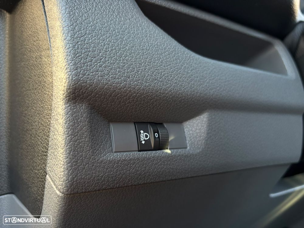 Peugeot e-Expert 75 kWh Semi-Vidrado Premium Standard - 22