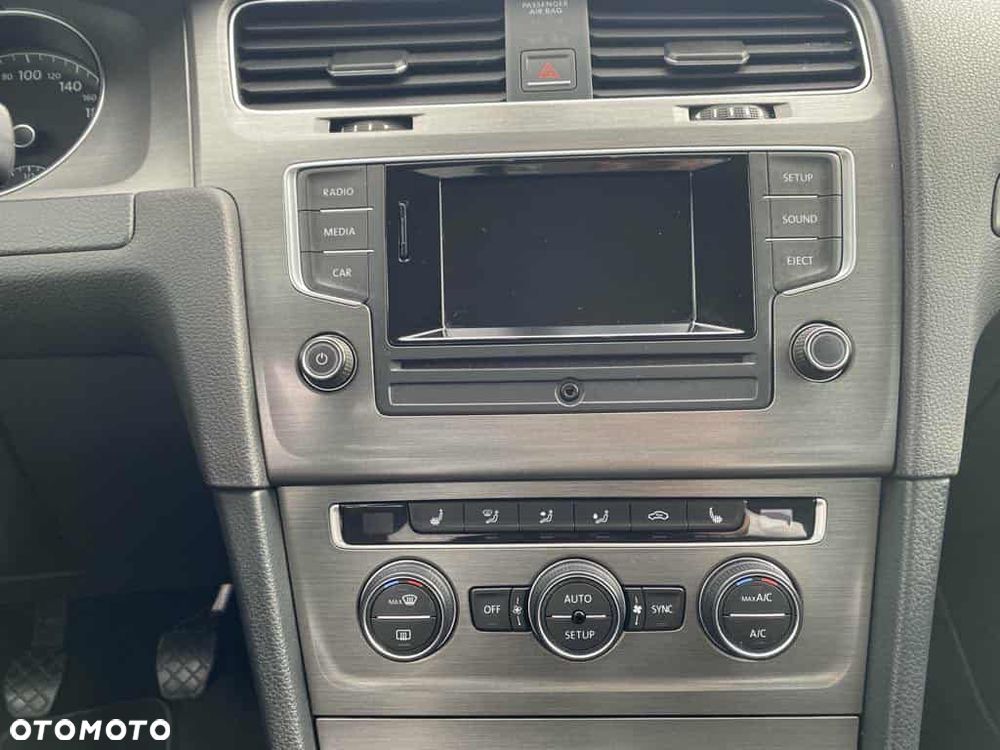 Volkswagen Golf 1.6 TDI BlueMotion Technology Comfortline - 11