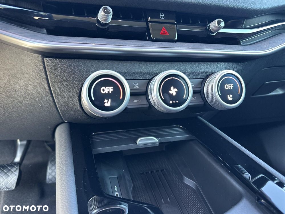 Skoda Superb 2.0 TSI 4x4 L&K DSG - 28