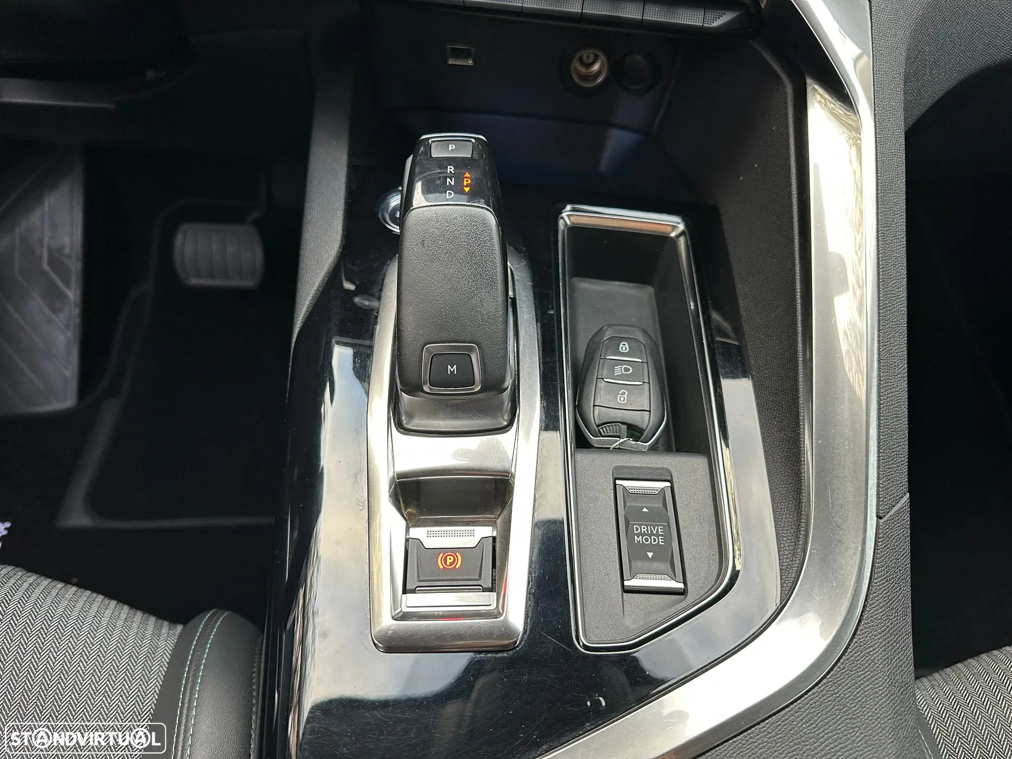 Peugeot 3008 1.5 BlueHDi Allure Pack EAT8 - 31
