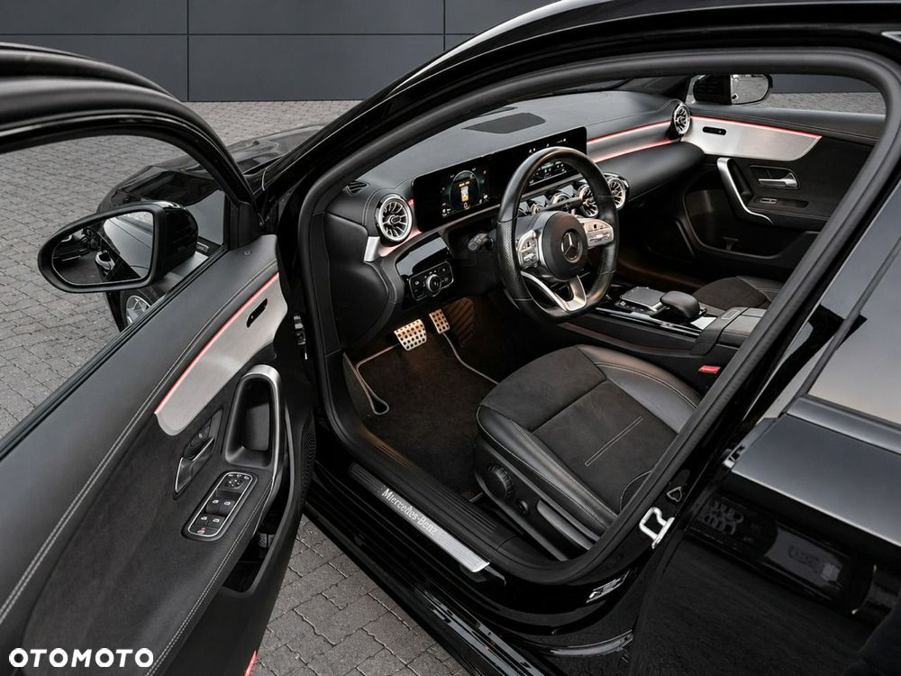 Mercedes-Benz Klasa A 200 AMG Line 7G-DCT - 6