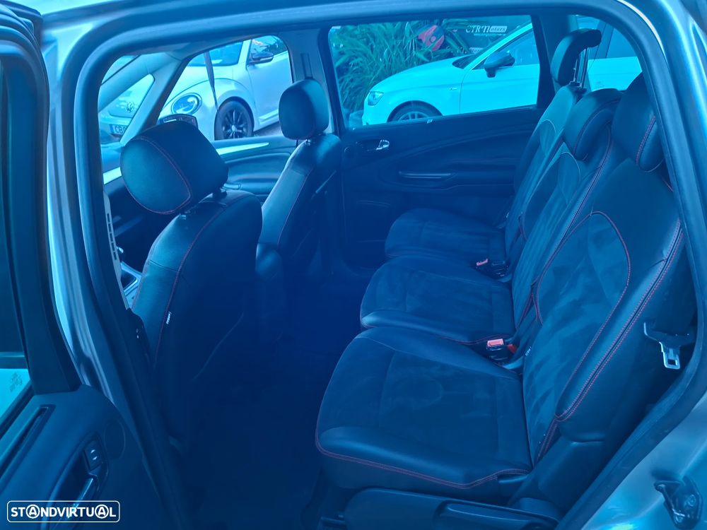 Ford S-Max 2.0 TDCi DPF Titanium - 17