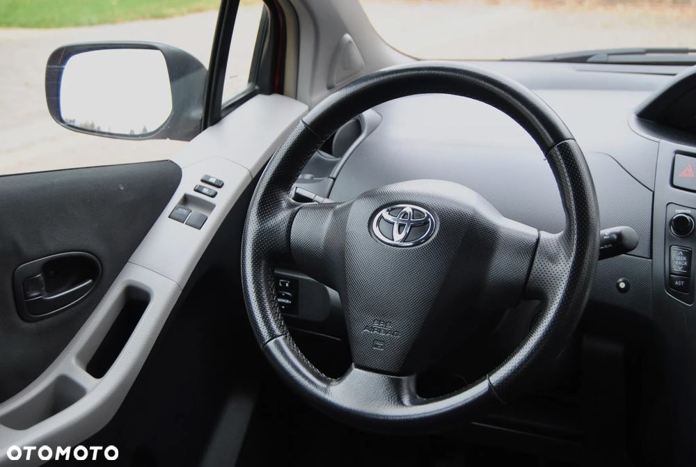 Toyota Yaris 1.4 D-4D Luna - 10