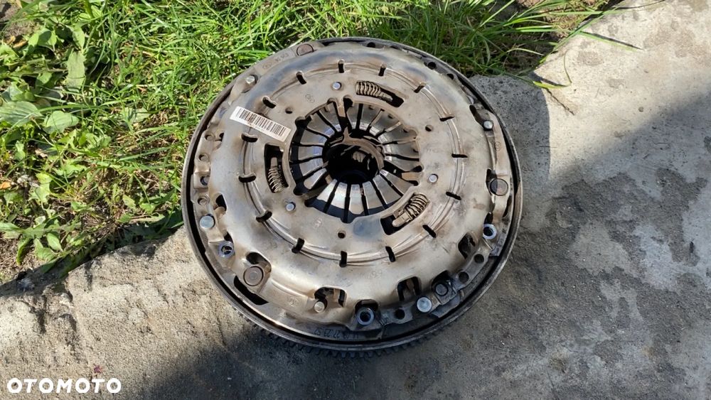 DWUMASA KOŁO DWUMASOWE SPRZĘGŁO BMW F20 F30 F31 2.0D N47D20C