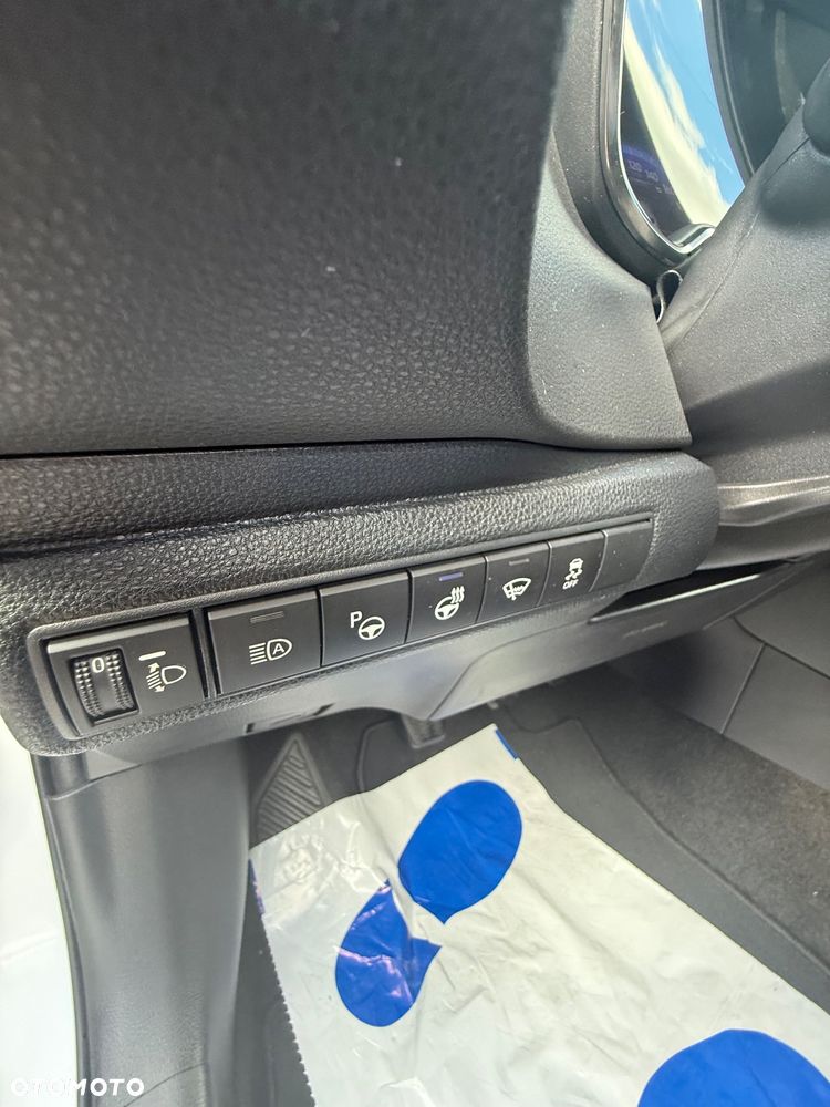 Toyota Corolla - 32