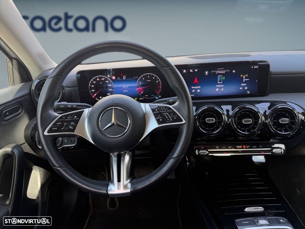 Mercedes-Benz A 200 - 11