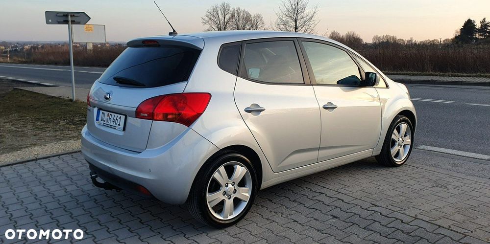 Kia Venga - 4