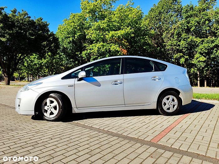 Toyota Prius - 3