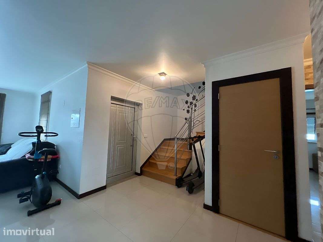 Moradia T4 para venda - Grande imagem: 3/23
