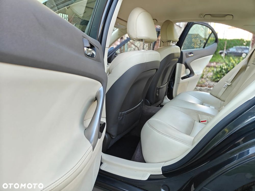 Lexus IS 200 D Elegance - 10